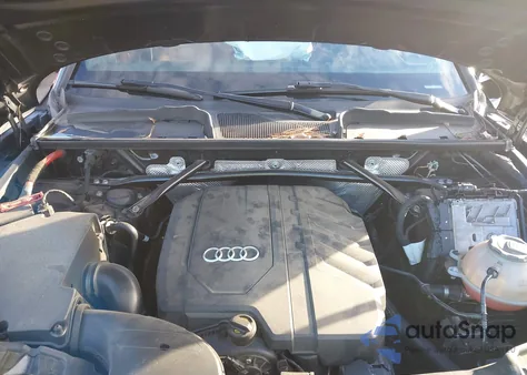 2021 Audi Q5 Premium 45 Tfsi Quattro S Tronic z USA, uszkodzony, nr VIN WA1AAAFY2M2058152